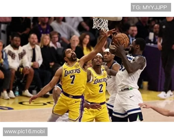 湖人出手了！与老鹰达成2换1交易 用文森特+32年次轮换来肯纳德